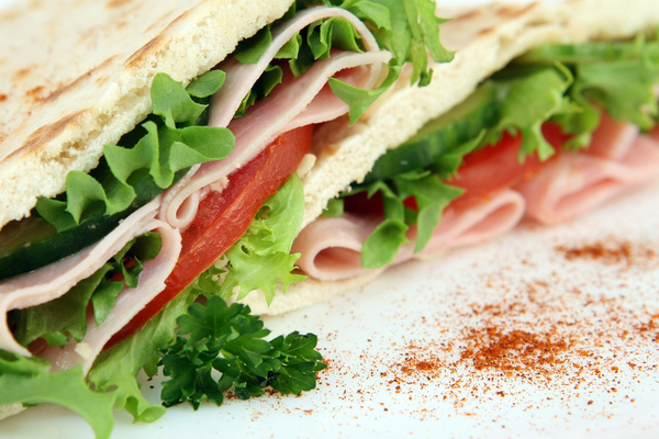 Ordet "sandwich" stammer fra engelsk.
